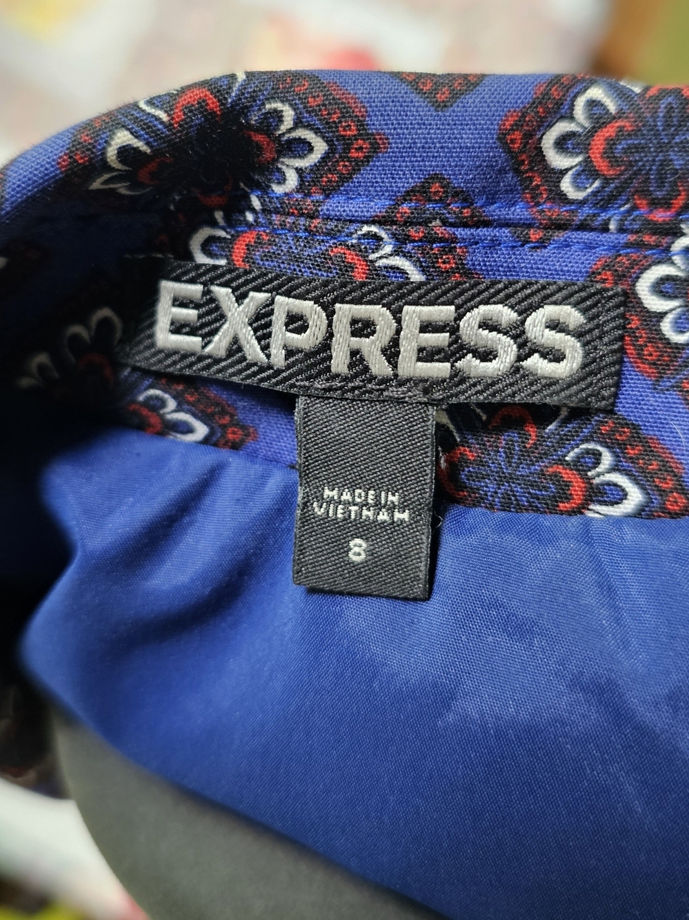 EXPRESS Geometric Pattern Single-Button Blazer - Picture 6 of 9
